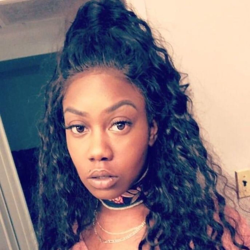 Meet your Posher, Debbie